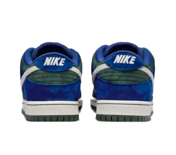 Nike SB Dunk Low Pro - Deep Royal Blue/Sail-Vintage Green