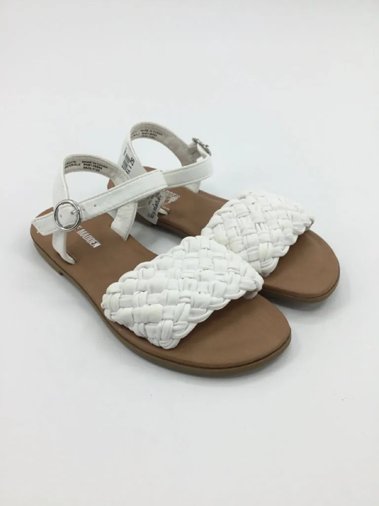 Steve Madden Child Size 1 Youth White Sandals/Flip Flops