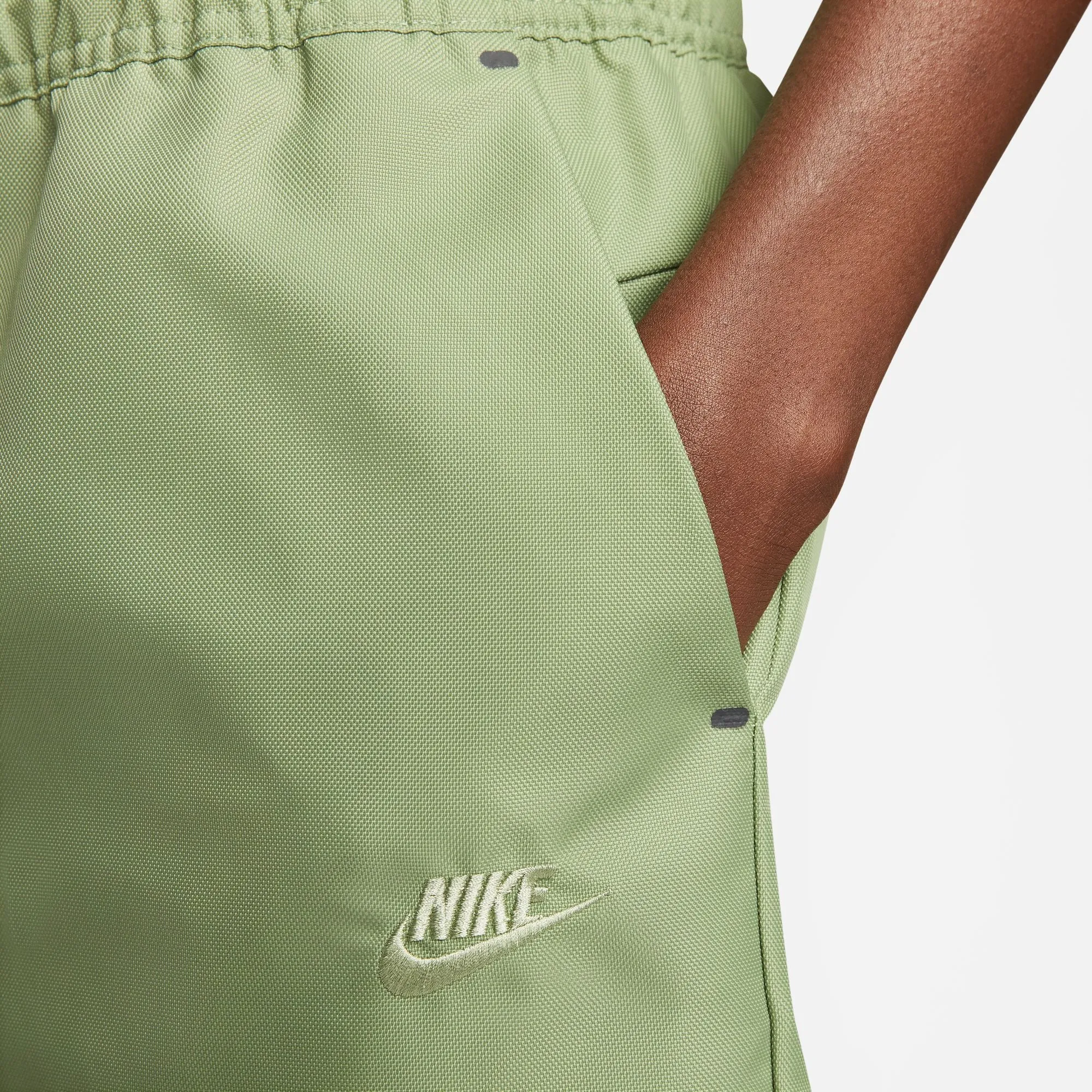 TECH UTILITY SHORTS "OIL GREEN"