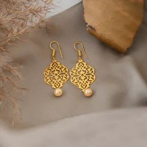 Teejh Daaivi Filigree Gold and Pearl Earring